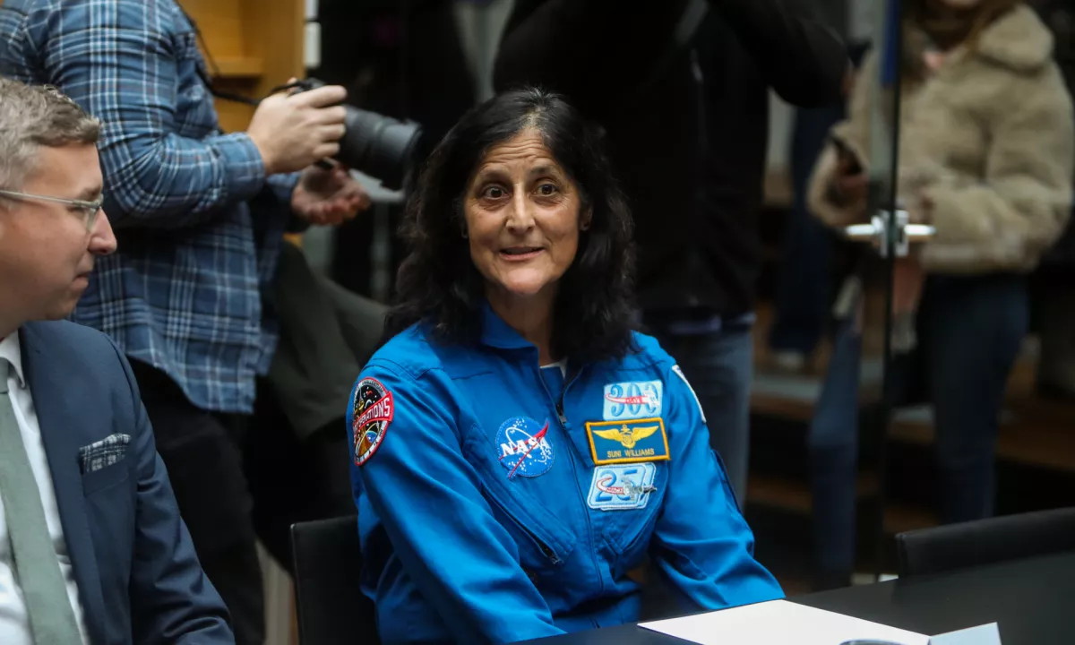 Sunita williams, astronavtka slovenskega rodu, bo na čelu parade veteranov v new yorku