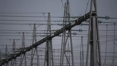 elektrika - simbolična fotografijaelektrično omrežjeomrženinaporaba elektrikedaljnovodelektrična napeljavaELES11.02.2025 Električno omrežje, okolica BeričevaFOTO: Nik Erik Neubauer