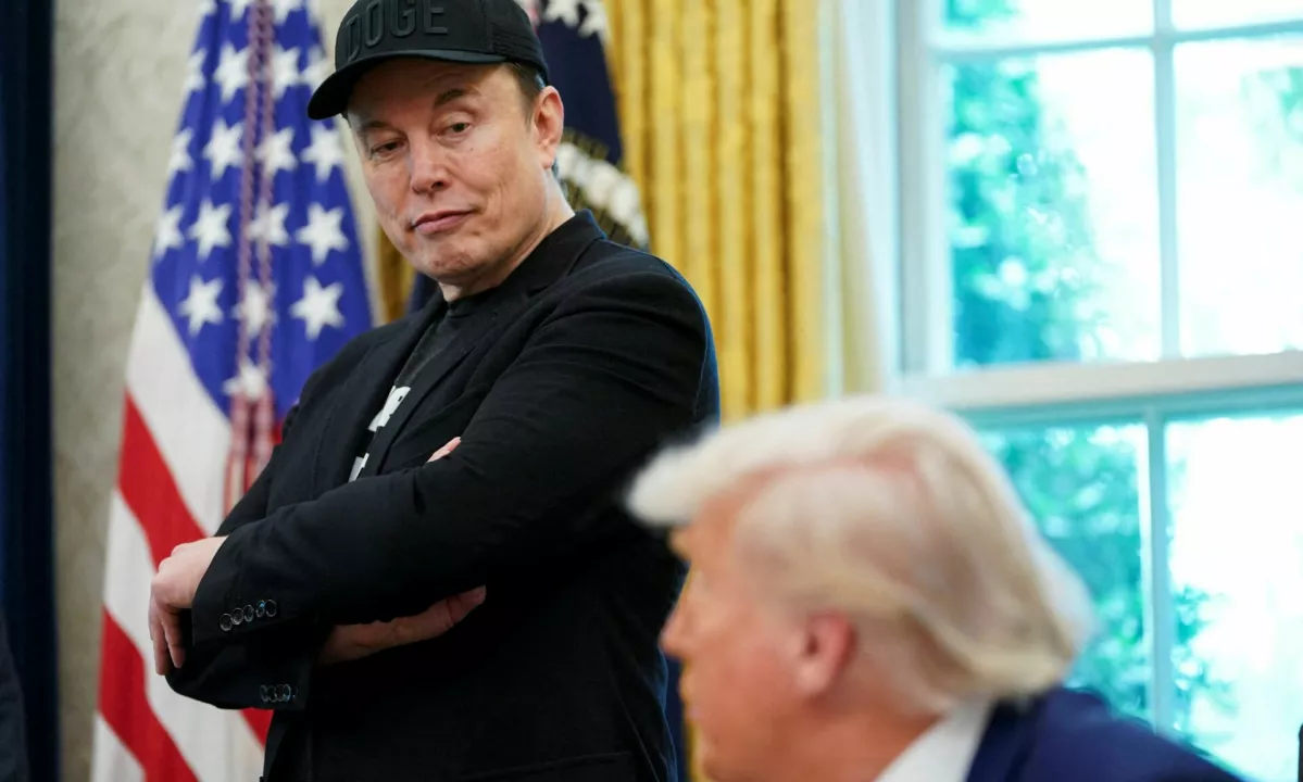 Musk namignil, da je za upočasnitev sistema Starlink odgovorna ameriška vlada