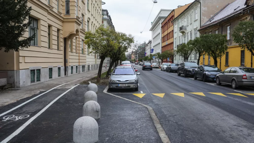 - 14.12.2018 &ndash; Pre&scaron;ernova cesta &ndash; ulica v Ljubljani - //FOTO: Bojan Velikonja