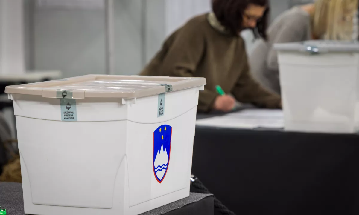 Referendumski spopad zaradi interventnega zakona
