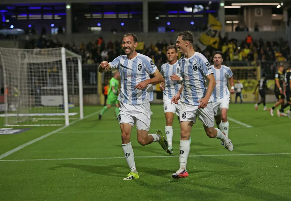 Fussball, Herren, Regionalliga Bayern, Saison 2026/2027, TSV 1860 M&uuml;nchen - SpVgg Bayreuth, Gr&uuml;nwalder Stadion 1:0 durch Michael Eberwein TSV 1860 M&uuml;nchen Tor, Jubel, Torjubel, F&uuml;hrung *** Soccer, Men s, Bavarian Regional League, 20262027 Season, TSV 1860 Munich vs. SpVgg Bayreuth, Gr&uuml;nwalder Stadium, 10 by Michael Eberwein TSV 1860 Munich, Goal, Celebration, Goal Celebration, Lead,Image: 1142980705, License: Rights-managed, Restrictions:, Model Release: no 