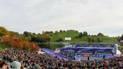 Zuschauer vor Schiessstand. LOOP ONE Opening Festival: Sommer - Biathlon. Saisoneröffnung im Biathlon, Saison 2025-2026, am 19.10.2025 in München, O L Y M P I A P A R K, Deutschland. Quelle / Copyright / Credit: *** Spectators in front of shooting range LOOP ONE Opening Festival summer biathlon season opening in biathlon, season 2025 2026, on 19 10 2025 in Munich, O L Y M P I A P A R K, Germany Source Copyright Credit xBIATHLON-OPENINGx,Image: 1046983128, License: Rights-managed, Restrictions:, Model Release: no 
