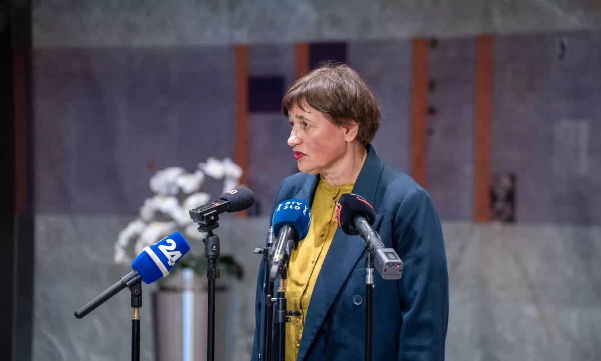 Met poslovnika sukič v dz pred etično komisijo: odmešani odzivi in občutki ogroženosti