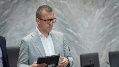 Ljubljana, DZ.Izredna seja DZ, na kateri so predstavili proracunski memorandum 2027-2028, predlog sprememb proracuna RS za leto 2027 in predlog proracuna RS za leto 2028.Poslanec Resnice Boris Mijic.
