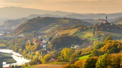 Jutro bo morda &scaron;e megleno, toda dana&scaron;nje sonce bo ogrelo večji del države. Ptuj zna biti danes posebej primeren za izlet. / Foto: Istock