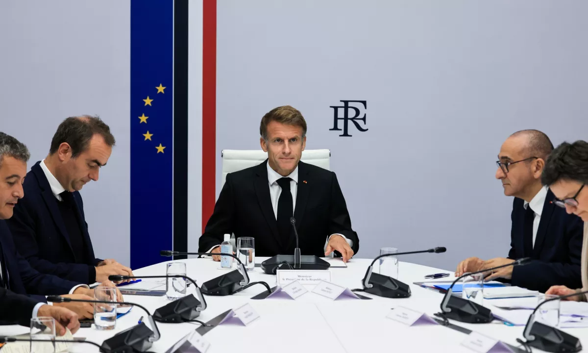 Francija v primežu nasilja: vlada priznava izgubo nadzora