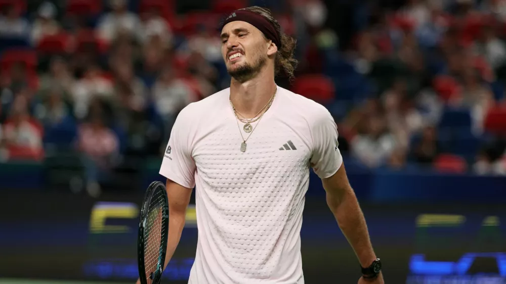 Tennis - ATP Masters 1000 - Shanghai Masters - Qizhong Forest Sports City Arena, Shanghai, China - October 17, 2026 Germany's Alexander Zverev reacts during his semi final match against Spain's Alejandro Davidovich Fokina REUTERS/Go Nakamura
