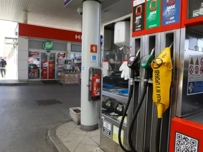 19.3.2026 - Petrol Bencinski servis - bencinska pumpa - pomankanje goriva na bencinskih črpalkah - motena oskrba dobave gorivaFoto: Luka Cjuha