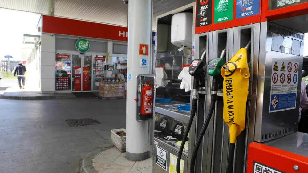 19.3.2026 - Petrol Bencinski servis - bencinska pumpa - pomankanje goriva na bencinskih črpalkah - motena oskrba dobave gorivaFoto: Luka Cjuha