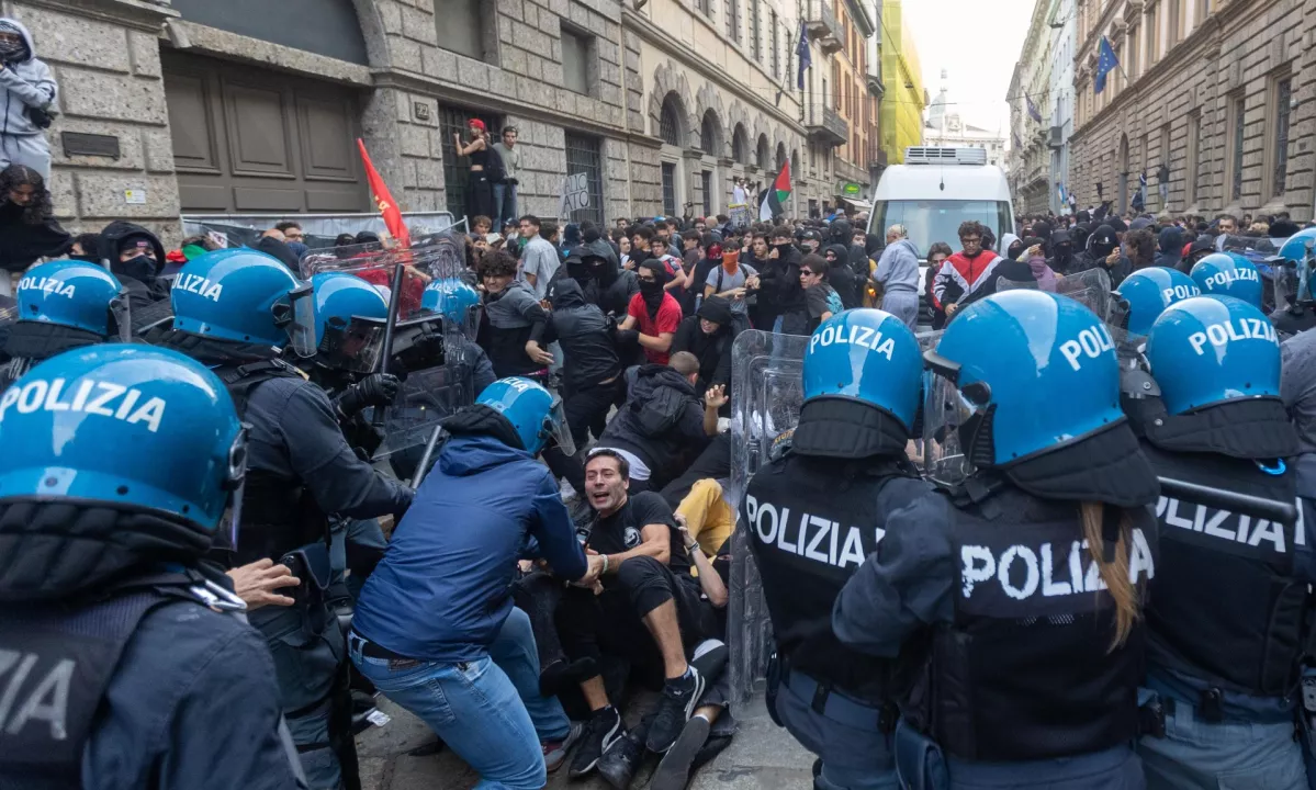 Protesti v Italiji zaradi draginje: milanski izgredi in aretacije