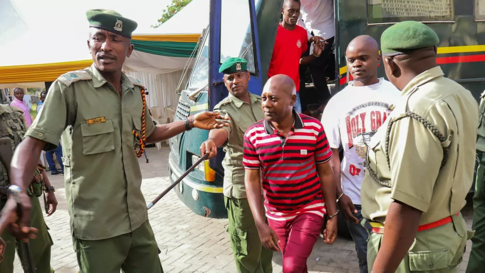 Paul Mackenzie, a Kenyan cult leader accused of ordering his followers, who were members of the Good News International Church, to starve themselves to death in Shakahola Forest, arrives for his judgement at the Mombasa High Court, Kenya, October 19, 2026. REUTERS/Laban Walloga