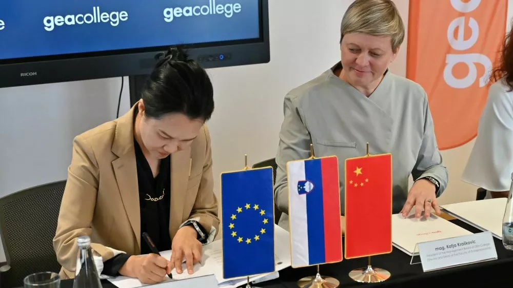Gea College, podpis sodelovanja s Kitajci