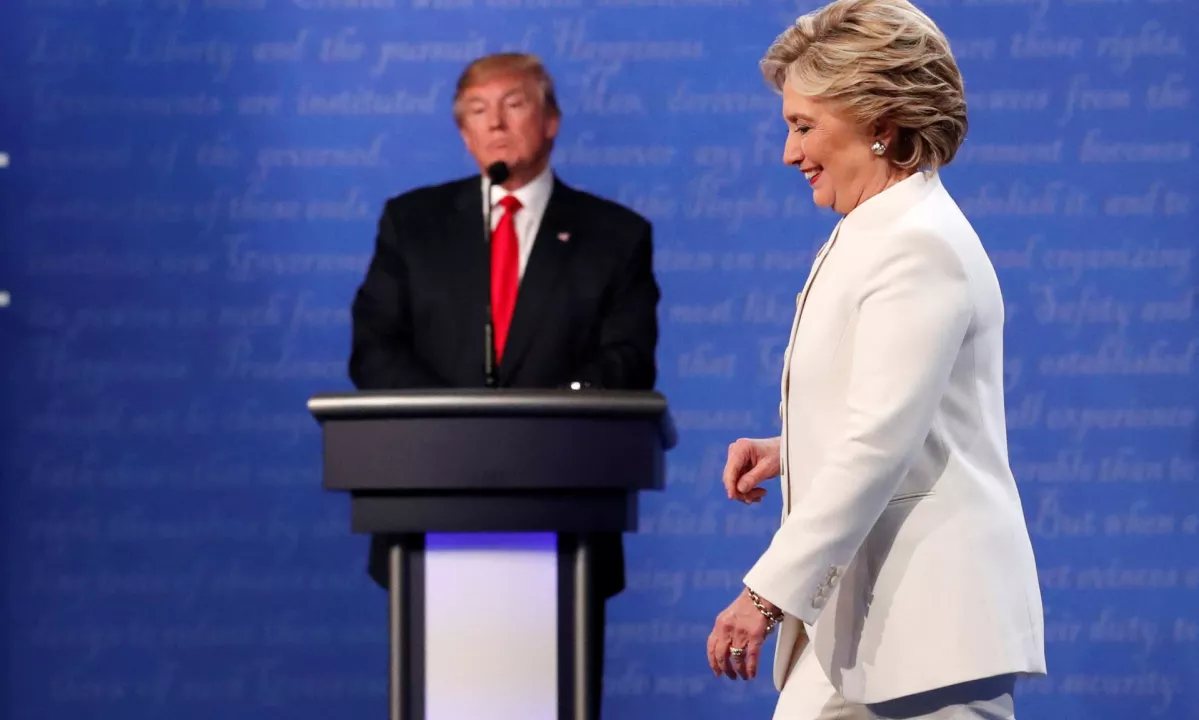 Hillary Clinton je pred osmimi leti svarila pred Trumpom, zdaj njeni posnetki znova odmevajo