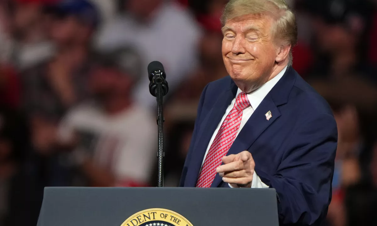 Trump v luči francoskih izgredov: Pariz bo kmalu postal muslimansko mesto