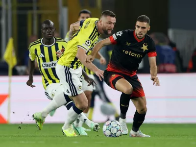 Soccer Football - UEFA Champions League - Fenerbahce v Slavia Prague - Sukru Saracoglu Stadium, Istanbul, Turkey - October 20, 2026 Fenerbahce's Milan Skriniar in action with Slavia Praha's Danijel Sturm REUTERS/Murad Sezer