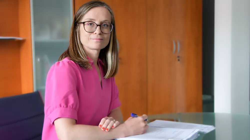 Ana Vodičar, direktorica Področja za odločanje o pravicah in za medicinske pripomočke Zavoda za zdravstveno zavarovanje Slovenije.
