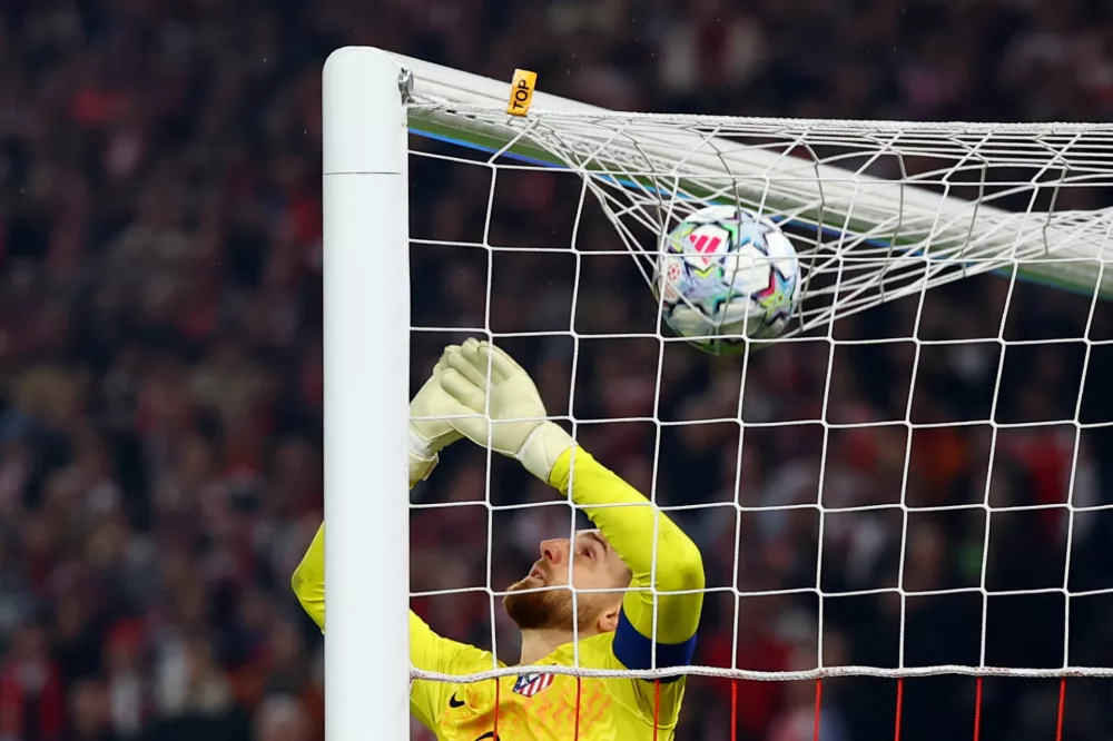 Soccer Football - UEFA Champions League - VfB Stuttgart v Atletico Madrid - MHPArena, Stuttgart, Germany - October 20, 2026 Atletico Madrid's Jan Oblak reacts REUTERS/Kai Pfaffenbach