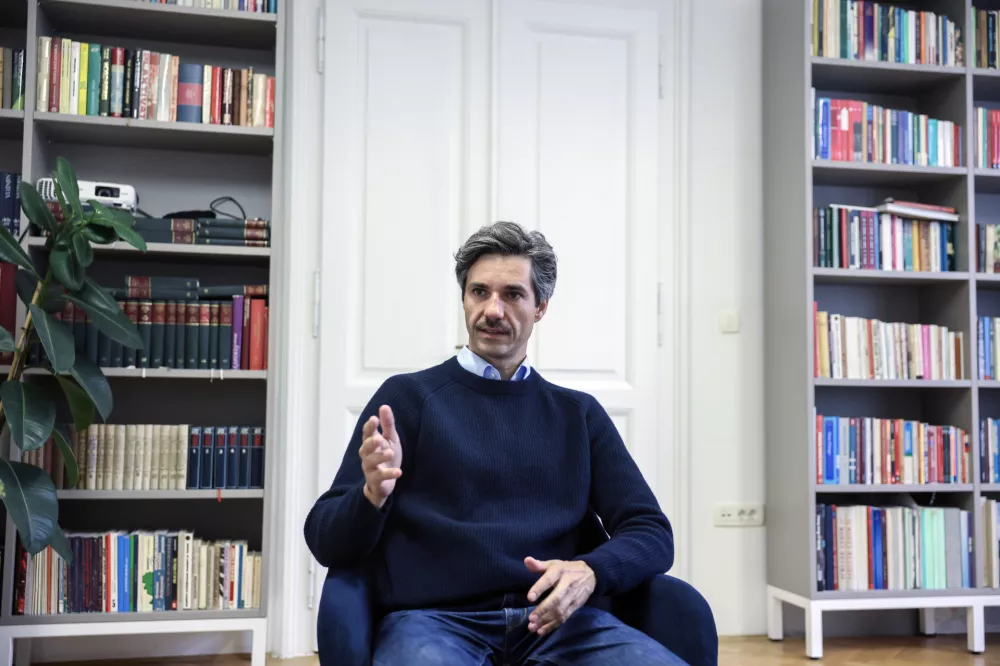 - 16.10.2026 - Luka Mesec, kandidat Levice za župana Ljubljane//FOTO: Jaka GasarOPOMBA: ZA OBJEKTIV - INTERVJU / Foto: Jaka Gasar