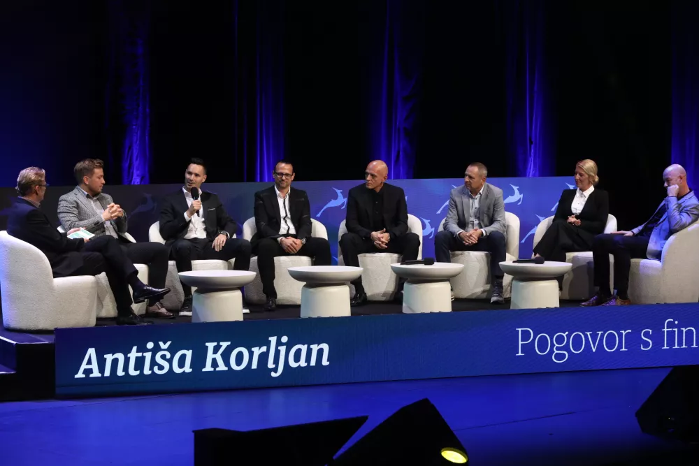 (FOTOGALERIJA) Utrinki s prireditve Slovenska gazela 2026