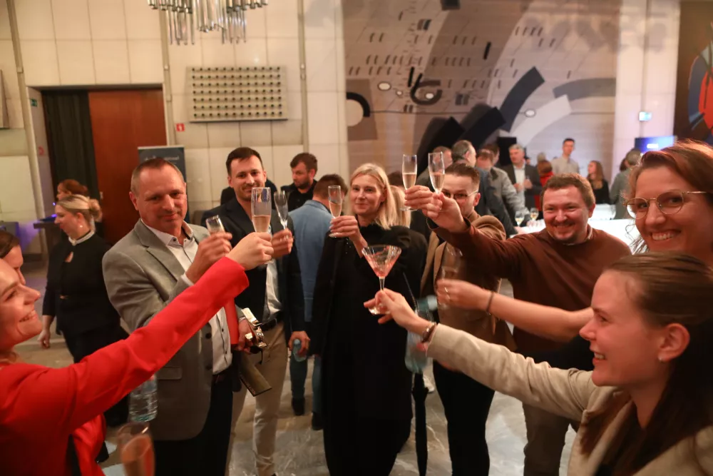 (FOTOGALERIJA) Utrinki s prireditve Slovenska gazela 2026