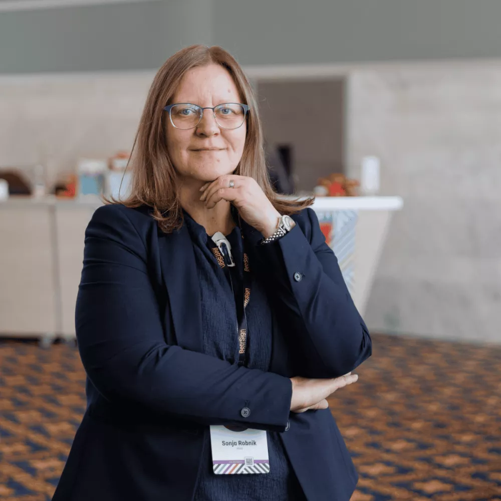 Dr. Sonja Robnik je doktorica sociologije