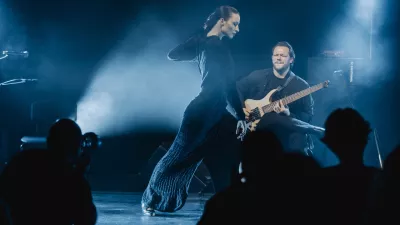 Ur&scaron;ka Centa in Jo&scaron;t Lampret v projektu NOMAD F Aleksandar Domitrica