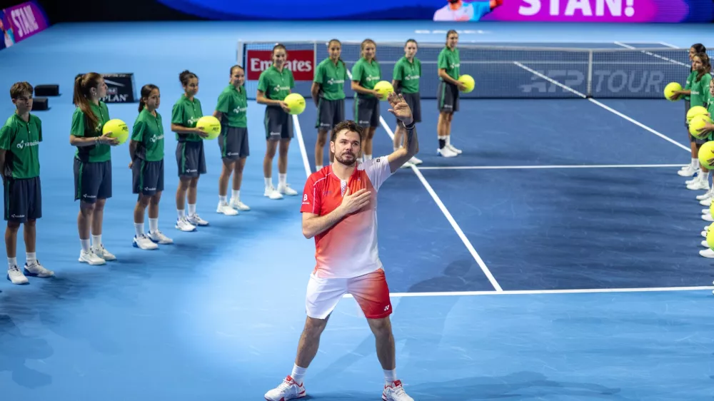 Switzerlands Stan Wawrinka greets the fans after his final match in his career against Czech Republic's Jiri Lehecka during the first round of the Swiss Indoors tennis tournament in Basel, Switzerland, Tuesday, Oct. 27, 2026. (Claudio Thoma/Keystone via AP)