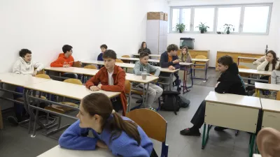 19.12.2025 - Osnovna šola Prule na začasni lokaciji v BTC - učenci, pouk, osnovnošolciFoto Luka Cjuha