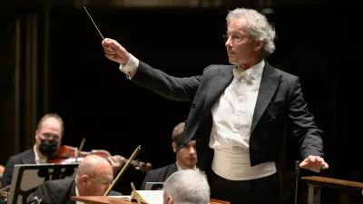 V ospredje so postavili lepoto tona