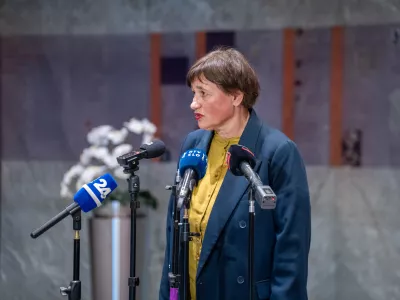 Ljubljana, DZ.Izjava za medije poslanke Levica Natase Sukic na temo aktualnega dogajanja v DZ.
