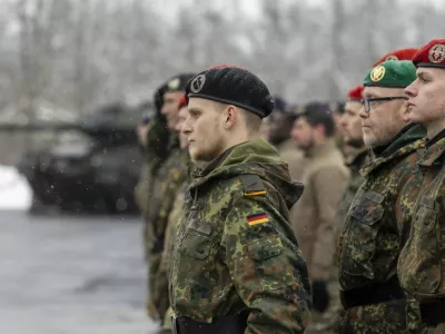 29 January 2026, Bavaria, Veitsh&ouml;chheim: Soldiers at the subordination of Panzergrenadierbataillon 122 and Panzerbataillon 203 to Panzerbrigade 45 "Lithuania". Photo: Heiko Becker/dpa,Image: 1070380036, License: Rights-managed, Restrictions: GERMANY OUT, Model Release: no
