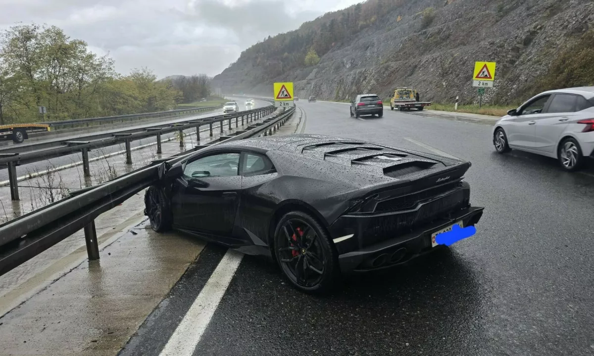 24-letni Slovenec divjal in na avtocesti razbil lamborghinija