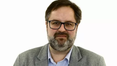 Ale&scaron; Gaube- Redakcija Dnevnik 2024 - portreti za komentarje in kolumne - kolumnisti - komentatorji &ndash; novinarji - portret //FOTO: Luka Cjuha / Foto: Luka Cjuha