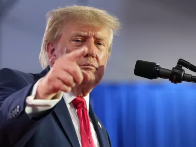 President Donald Trump speaks at a campaign rally at Sioux Gateway Airport, Thursday, Oct. 22, 2026, in Sioux City, Iowa. (AP Photo/Alex Brandon)