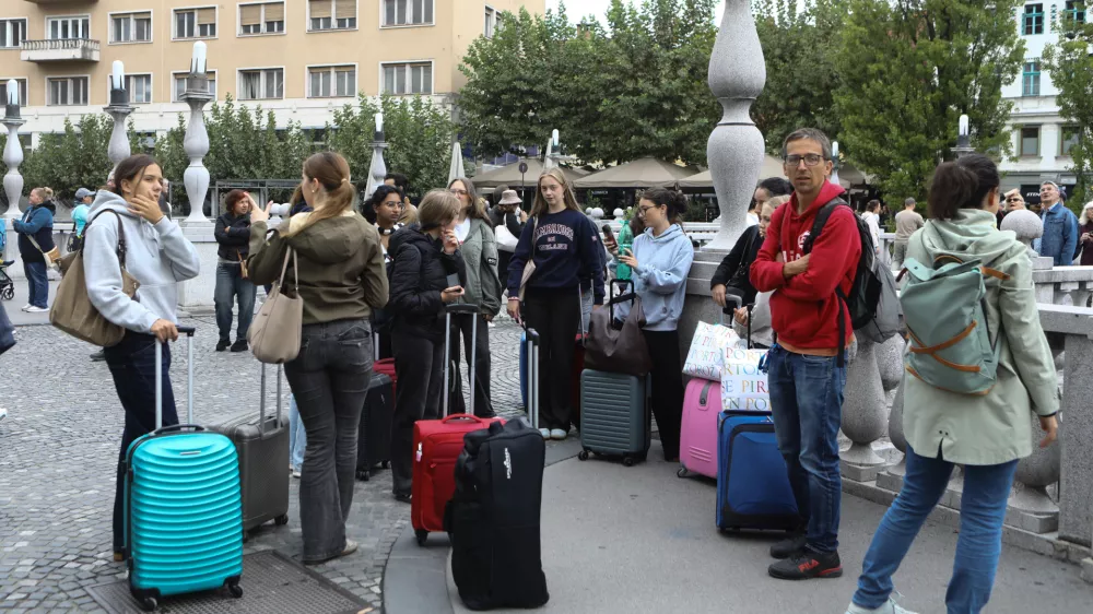21.9.2026 - Turisti turizem - turisti v ljubljani - Foto: Luka Cjuha