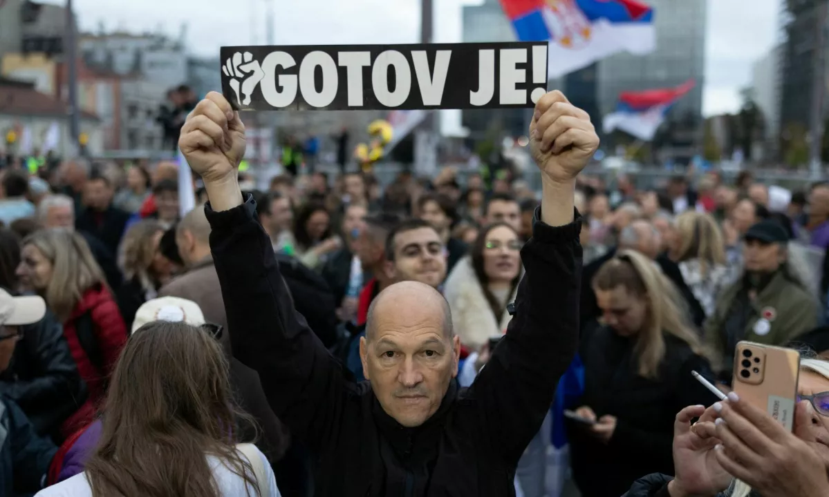 V Beogradu vre od upanja: »V ponedeljek se želimo zbuditi v drugačni Srbiji«