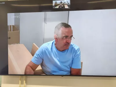 Predstavljal se je kot kirurg, dedič in diplomat, ogoljufal naj bi tudi Bojana Križaja