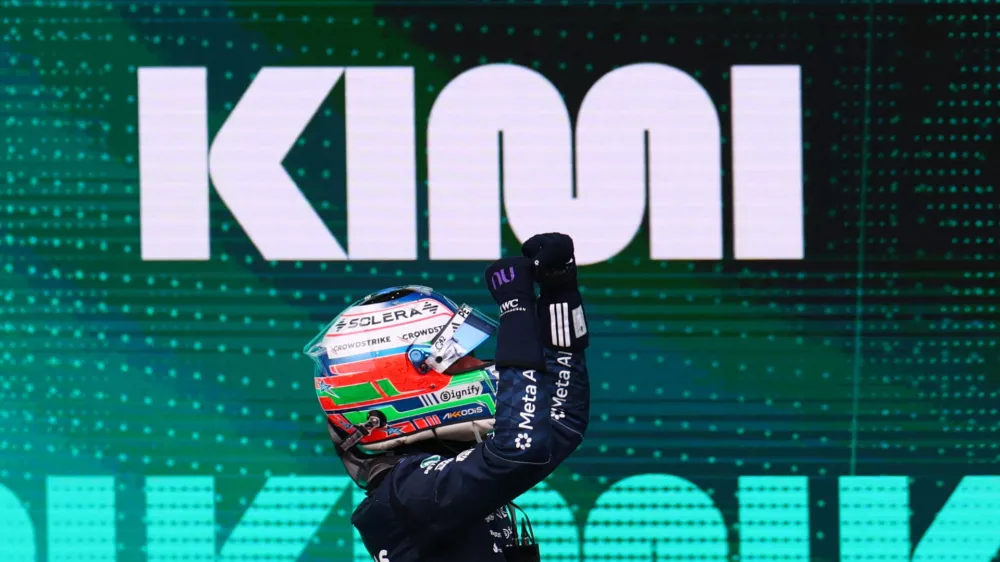 Formula One F1 - United States Grand Prix - Circuit of the Americas, Austin, Texas, U.S. - October 25, 2026 Mercedes' Andrea Kimi Antonelli celebrates after winning the United States Grand Prix REUTERS/Mike Segar