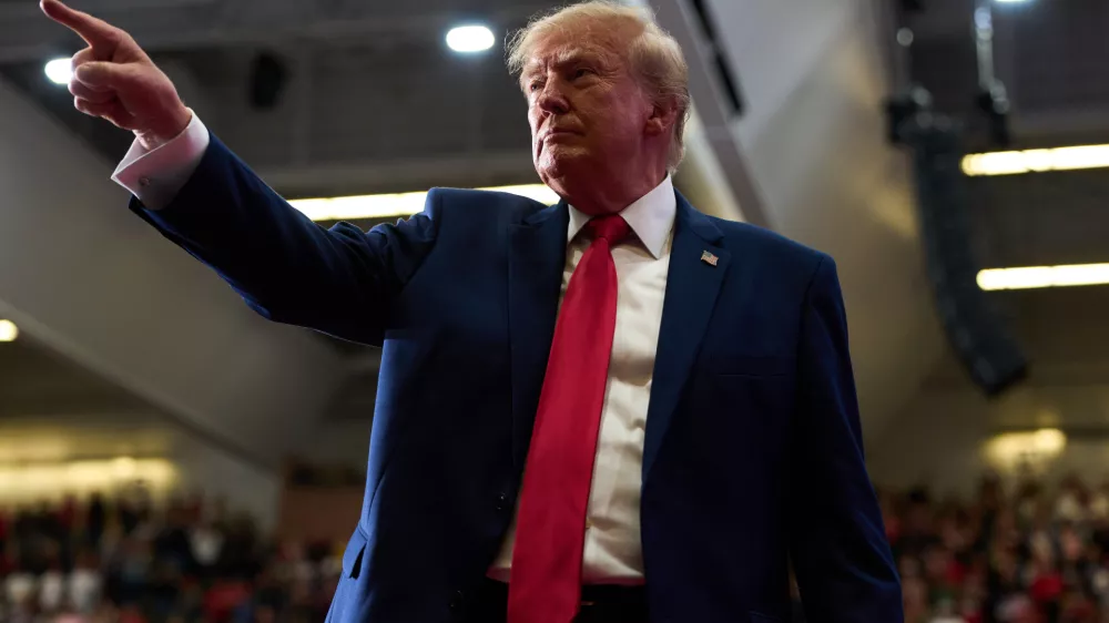  Donald Trump