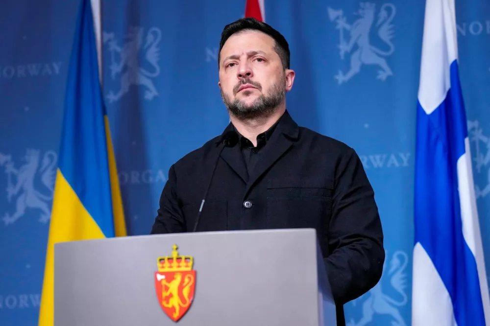 Ukrainian President Volodymyr Zelenskiy attends a press conference with Norwegian Prime Minister Jonas Gahr Store and Finnish President Alexander Stubb (not pictured) in Oslo, Norway, October 20, 2026. NTB/Cornelius Poppe/via REUTERS  ATTENTION EDITORS - THIS IMAGE WAS PROVIDED BY A THIRD PARTY. NORWAY OUT. NO COMMERCIAL OR EDITORIAL SALES IN NORWAY.