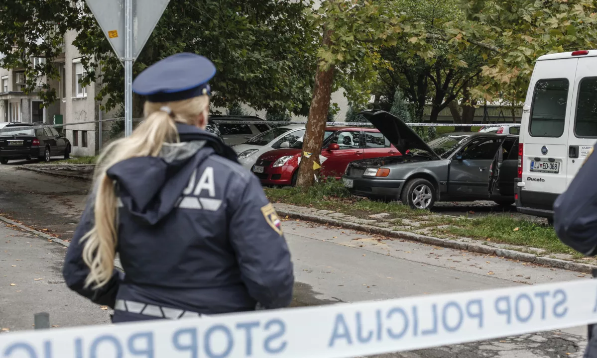 Trnovo: oborožen s pištolo ukradel denar in pobegnil
