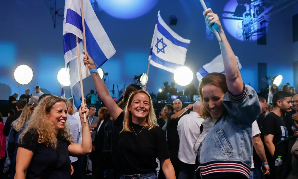 Supporters of former military chief Gadi Eisenkot, leader of the Yashar party, react following national election exit polls at his party headquarters in Tel Aviv, Israel October 28, 2026. REUTERS/Shir Torem