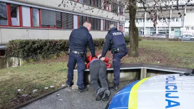 - 26.01.2026 - reportaža Metelkova - nevarna cona - &Scaron;utarjev zakon - policija, aretacija//FOTO: Jaka Gasar
