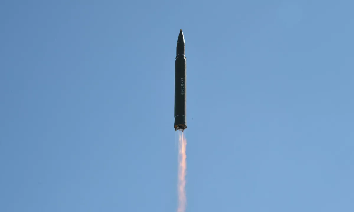 Severna Koreja znova grozi z izstrelitvami balističnih raket proti Japonskemu morju