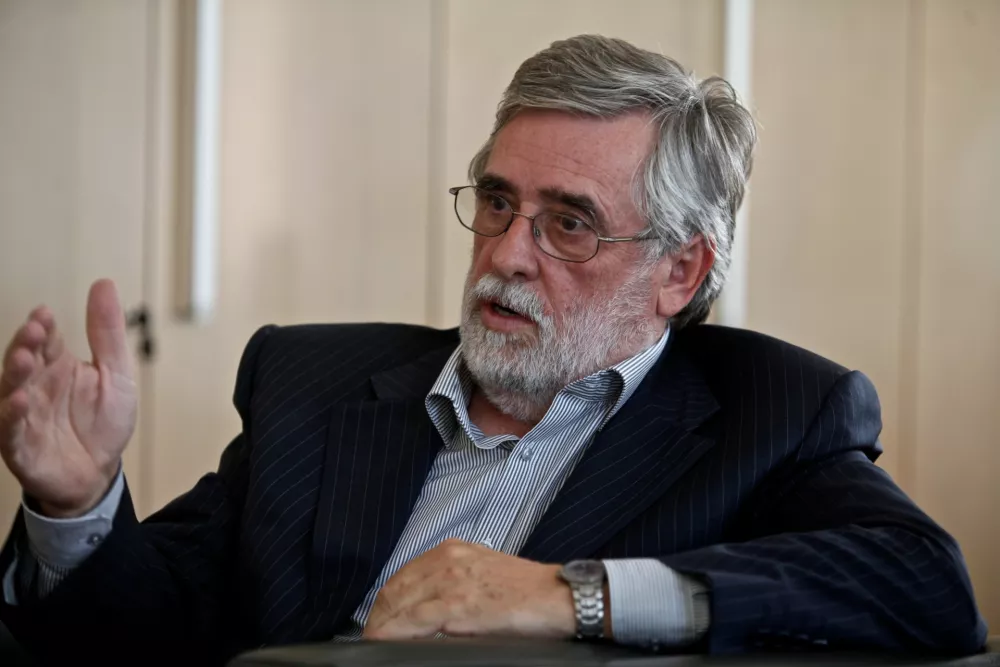 Du&scaron;an Kumer, poslanec - član stranke Socialnih demokratov (SD) v Državni zbor (DZ) izvoljen leta 2004//FOTO: Luka CjuhaOPOMBA: ZA OBJAVO V PRILOGI &ndash; DNEVNIKOV OBJEKTIV - INTERVJU 2011