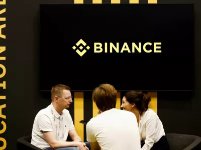 FILE PHOTO: A logo of Binance is seen at its booth, at the Viva Technology conference dedicated to innovation and startups, at Porte de Versailles exhibition center in Paris, France June 17, 2022. REUTERS/Benoit Tessier/File Photo