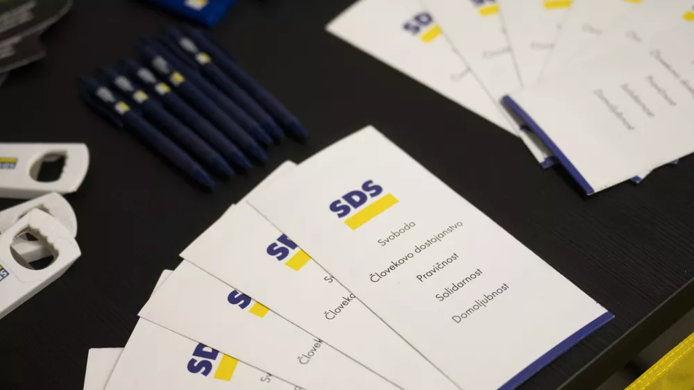 STRANKA SDSPromocijski materialčlanstvo članarinapredvolilna kampanjaVOLITVE 202628.02.2026 Pogovorni večer v organizaciji SDS Koalicija z volivci - Kulutrni dom GrosupljeFOTO: Nik Erik Neubauer
