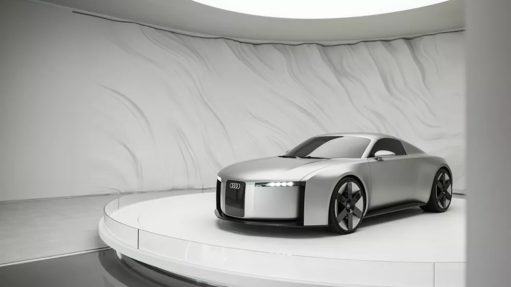 Audi concept C nakazuje, kako bo videti novi Audijev električni &scaron;portni avtomobil, ki bo precej spominjal na legendarnega TT.